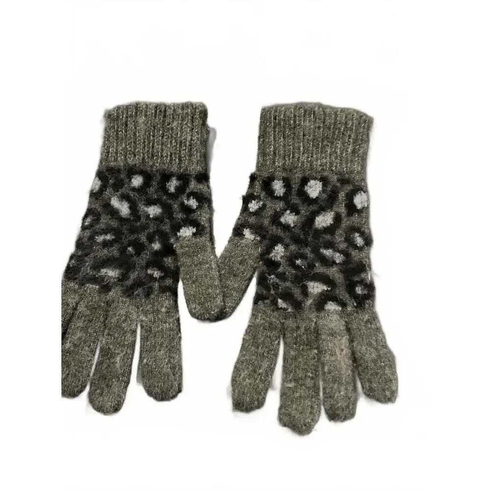 Britt's Knits Cozy Knit Leopard Print Gloves